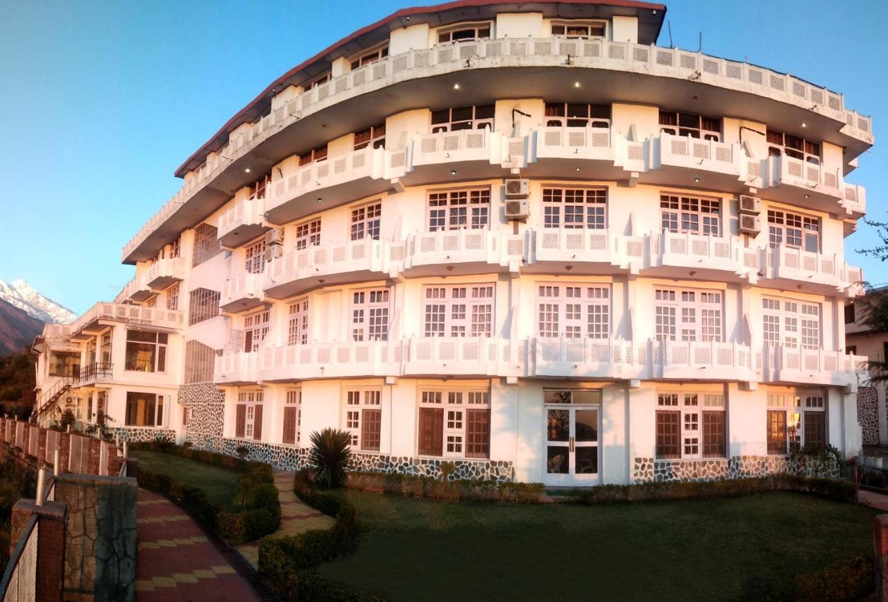 Hotel Vatika - The Riverside Resort Dharamszala Kültér fotó