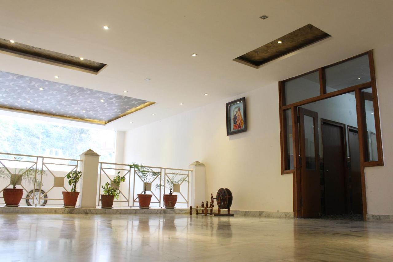 Hotel Vatika - The Riverside Resort Dharamszala Kültér fotó